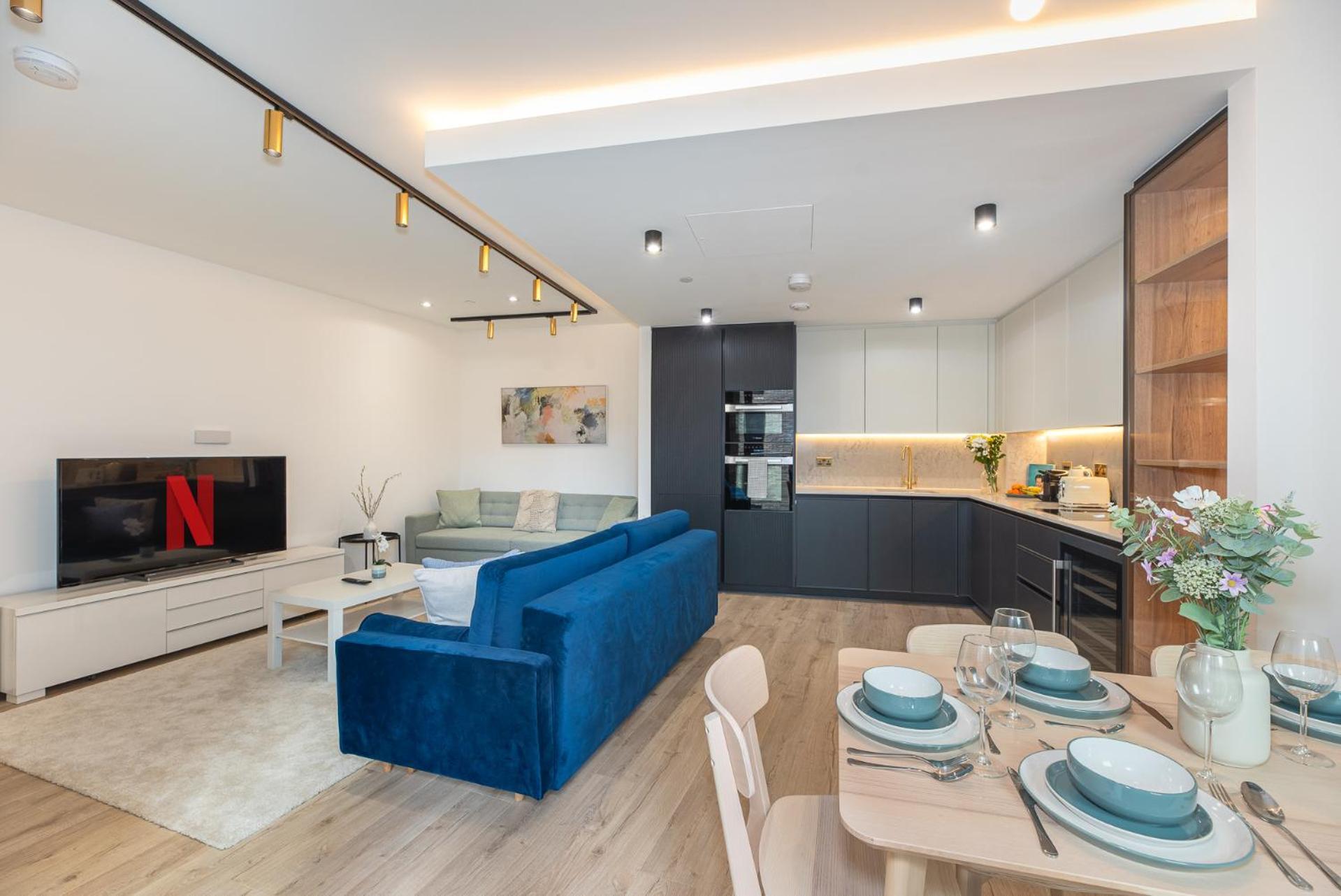 Lavish 2 Bedroom Flat With Private Balcony In Clerkenwell, Barbican * London